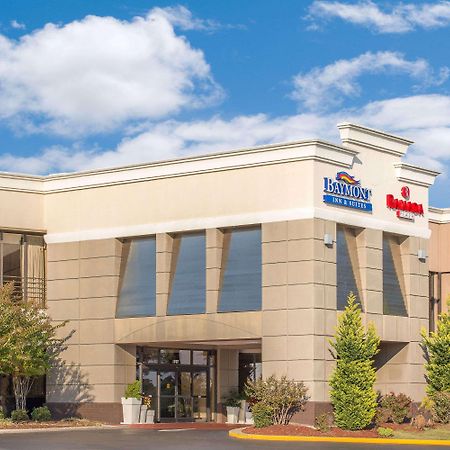 Ramada Plaza By Wyndham Fayetteville Fort Bragg Area Luaran gambar