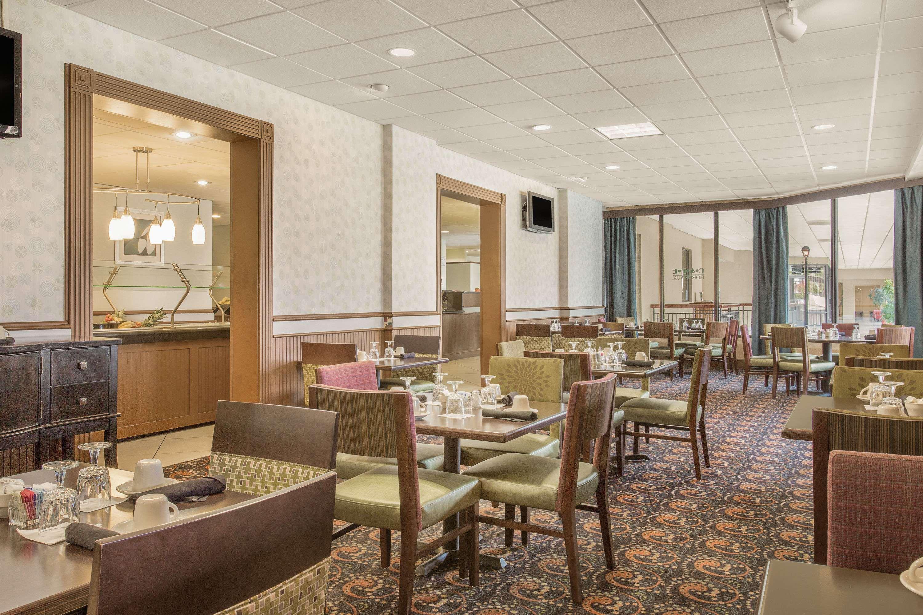 Ramada Plaza By Wyndham Fayetteville Fort Bragg Area Luaran gambar