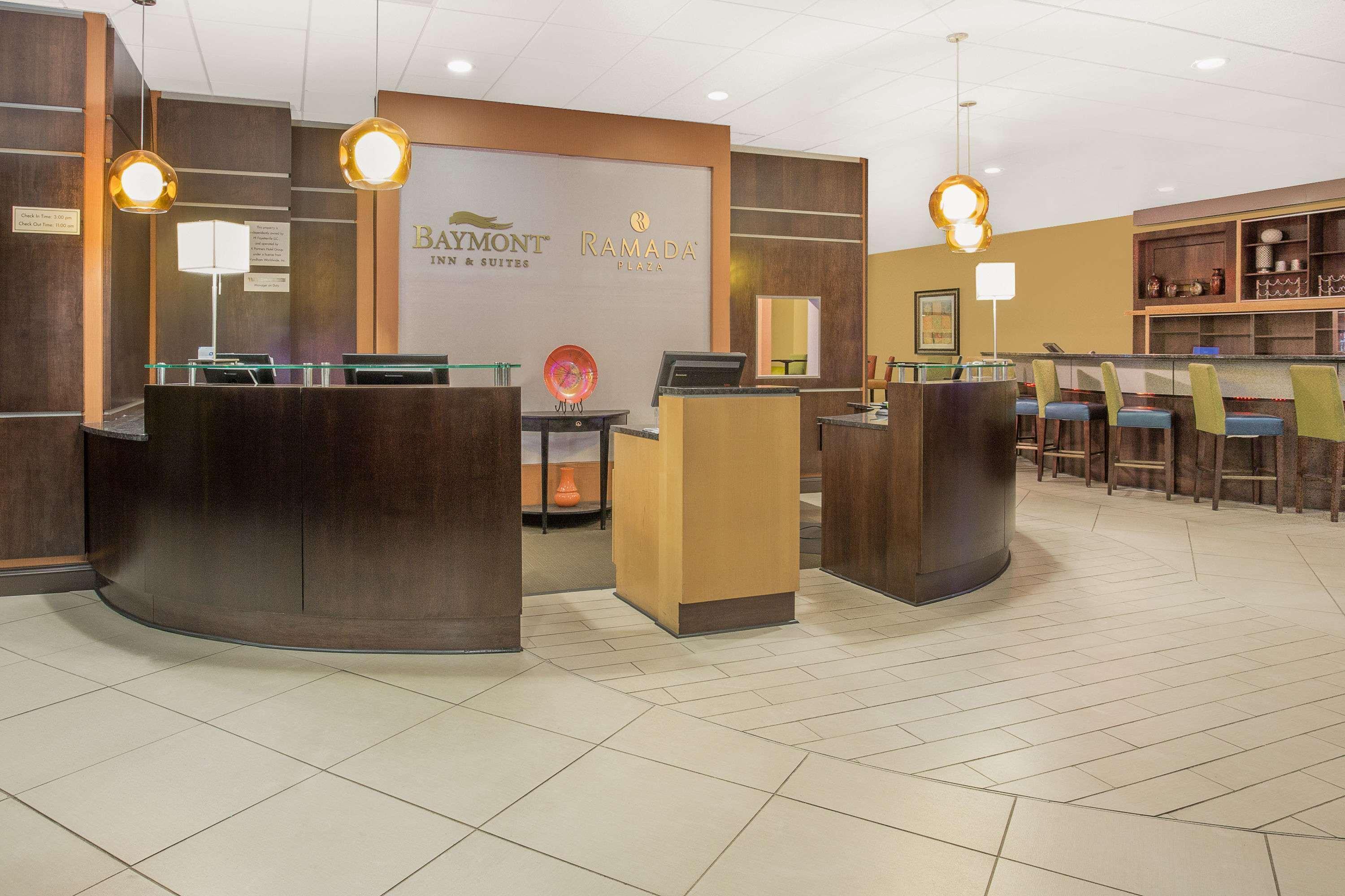 Ramada Plaza By Wyndham Fayetteville Fort Bragg Area Luaran gambar