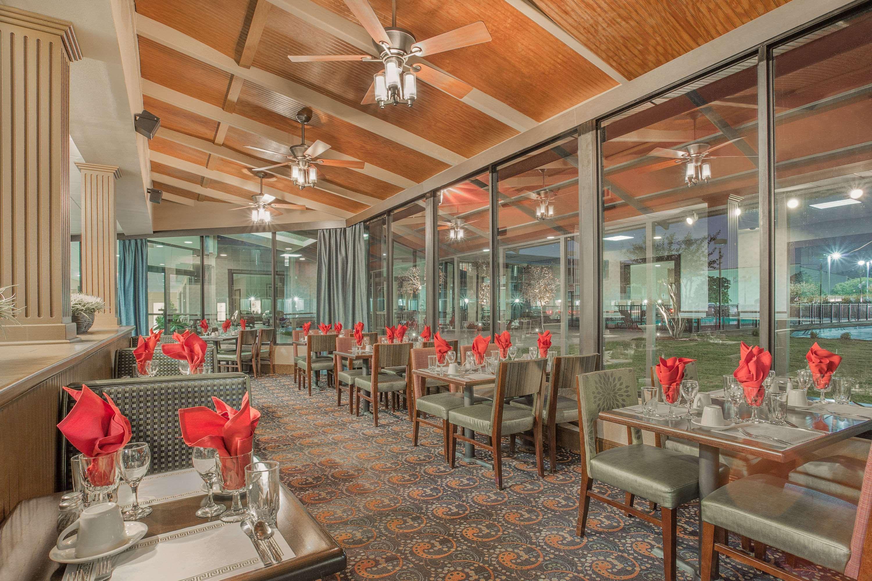 Ramada Plaza By Wyndham Fayetteville Fort Bragg Area Luaran gambar
