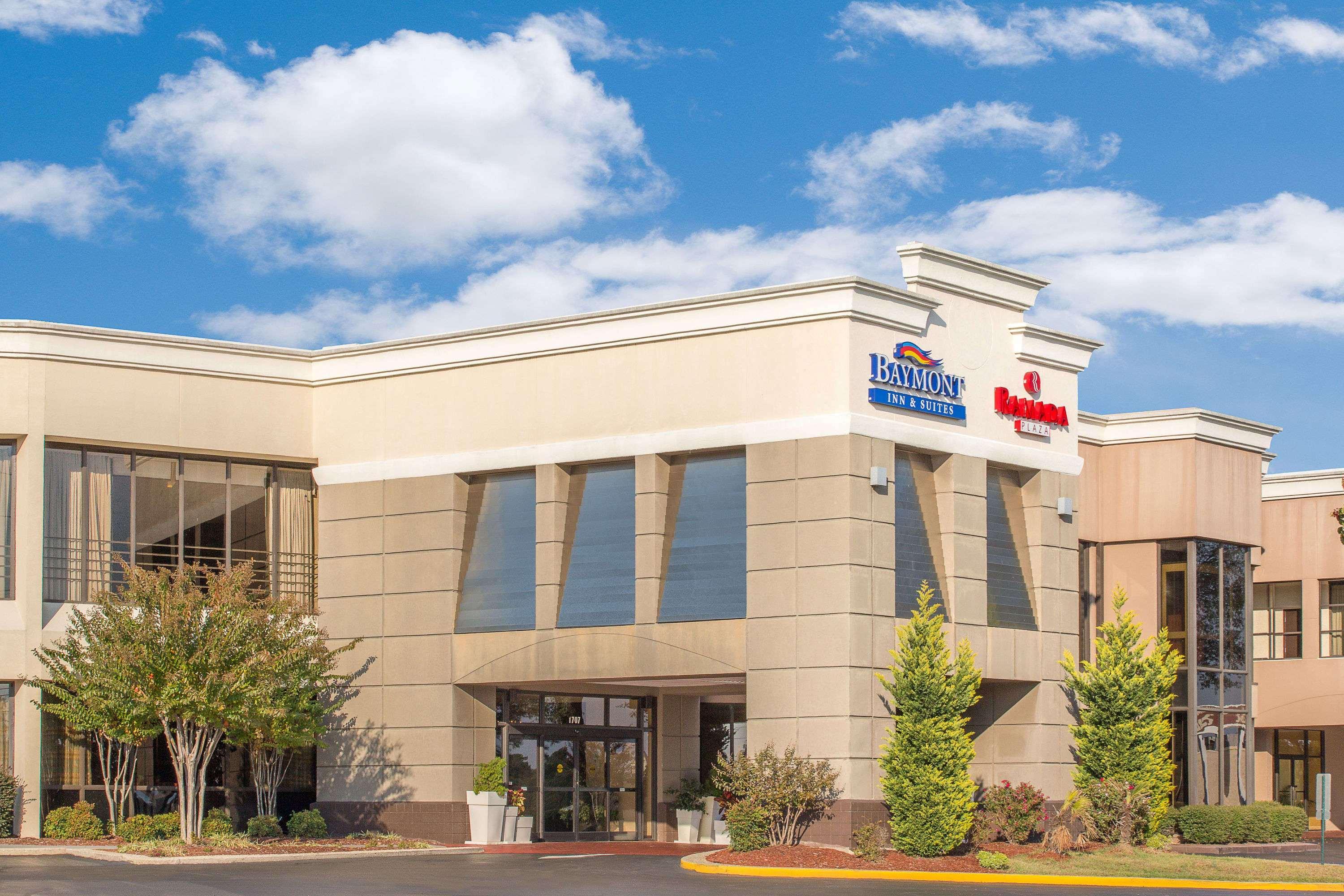 Ramada Plaza By Wyndham Fayetteville Fort Bragg Area Luaran gambar