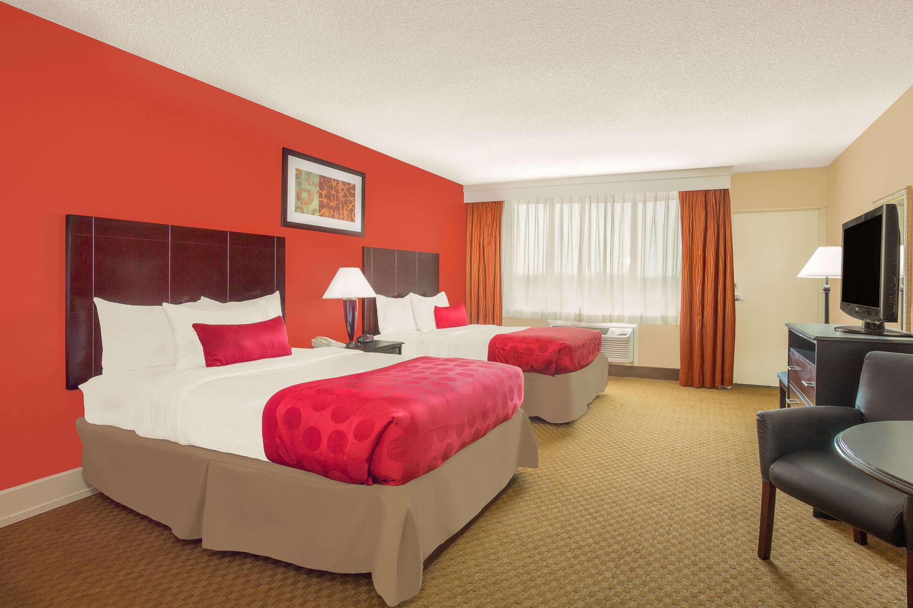 Ramada Plaza By Wyndham Fayetteville Fort Bragg Area Luaran gambar