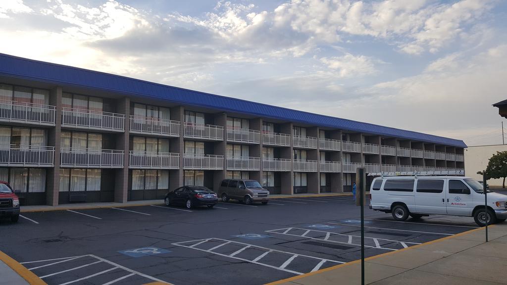 Ramada Plaza By Wyndham Fayetteville Fort Bragg Area Luaran gambar