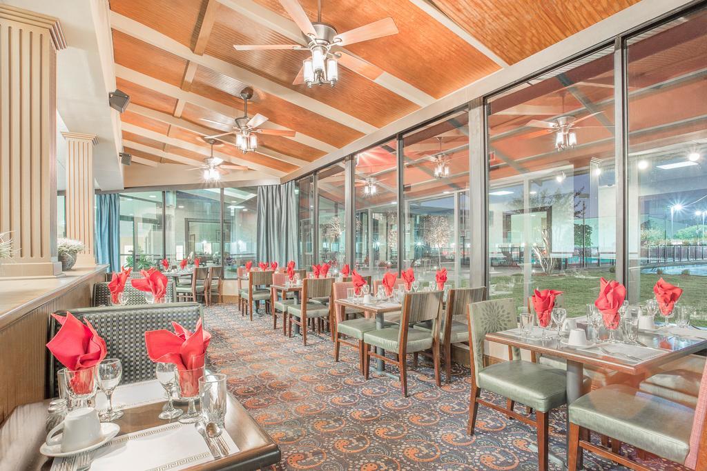 Ramada Plaza By Wyndham Fayetteville Fort Bragg Area Luaran gambar