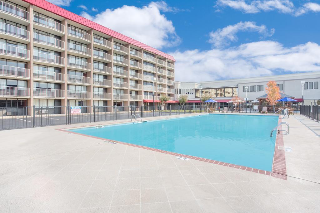 Ramada Plaza By Wyndham Fayetteville Fort Bragg Area Luaran gambar